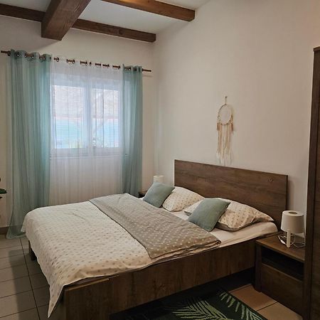 Apartman U Sudu Kobyli Exterior photo